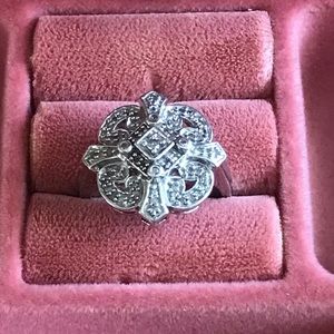 Gorgeous sterling diamond ring